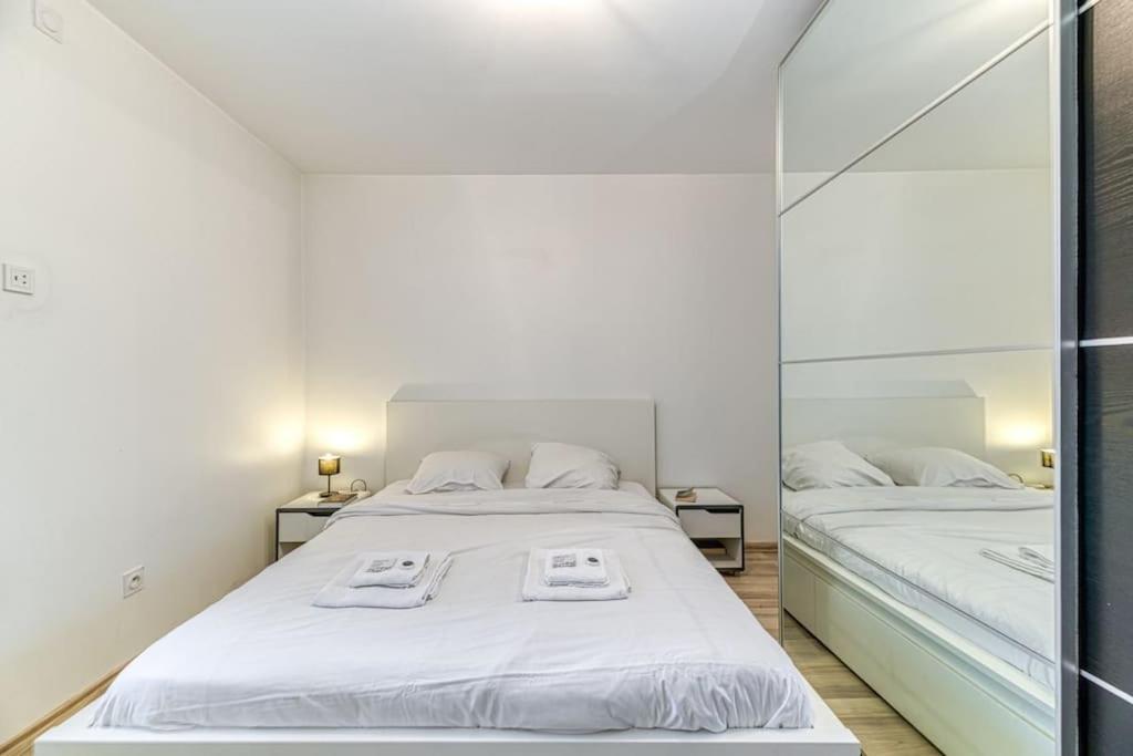 Bel Appartement-Garage Prive-Balcon-Wifi Fibre Rhut Dış mekan fotoğraf