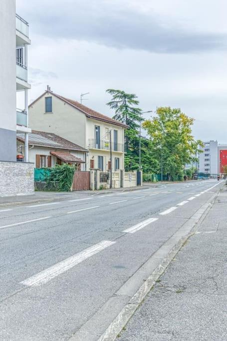 Bel Appartement-Garage Prive-Balcon-Wifi Fibre Rhut Dış mekan fotoğraf