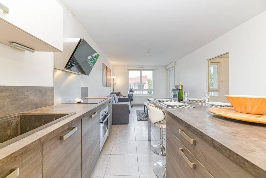 Bel Appartement-Garage Prive-Balcon-Wifi Fibre Rhut Dış mekan fotoğraf