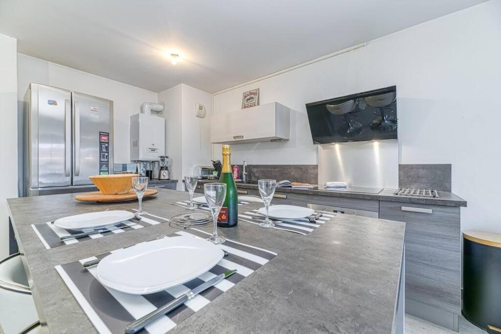 Bel Appartement-Garage Prive-Balcon-Wifi Fibre Rhut Dış mekan fotoğraf